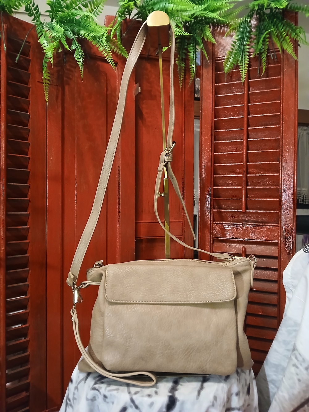 Shiraleah Beige Crossbody Bag - Versatile Everyday Shoulder Bag